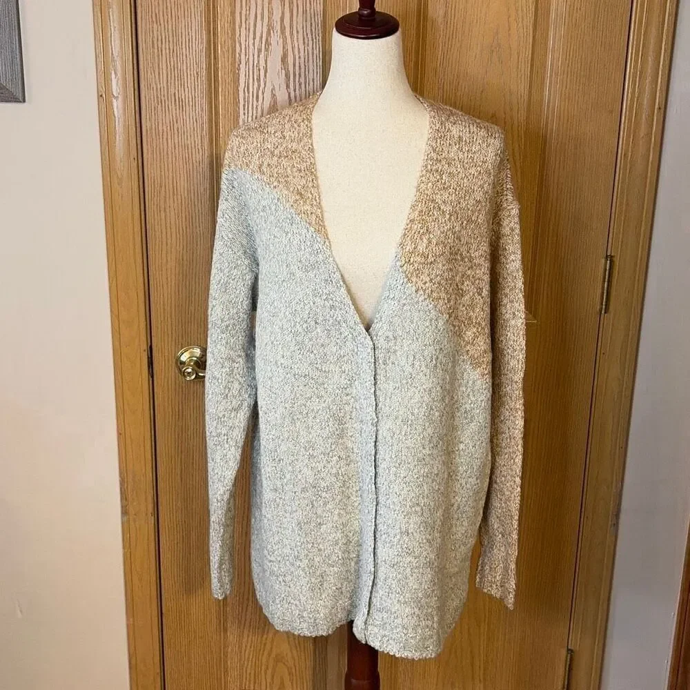 Cabi Women’s Snap Cardigan Sweater Tan/Gray Tilt Diagonal Color Block Medium  #3